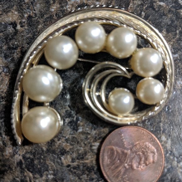 Star vintage Brooch.Great Condition - Picture 1 of 3